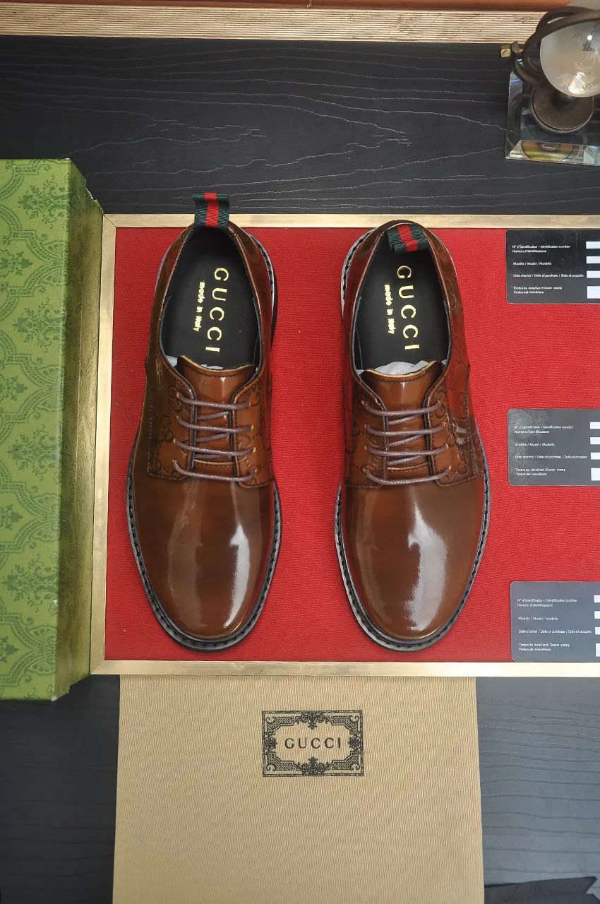 Men's shoes💰540💶Italy's top luxury men's shoe giant (GUCCI) (Gucci) (full cowhide lining) new arrival🍃Original European style🔰 Pleasant to the eye😍In order to make the shoes more durable and non-deformable🌀The production continues to follow traditional methods but there is still no lack of innovation💪Choose original sheepskin for the leather♻️ Smooth and natural And extra bright ⭐Made of imported cowhide, the first choice of rich people 38-45 (45 customized)